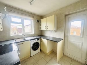 Kitchen - click for photo gallery